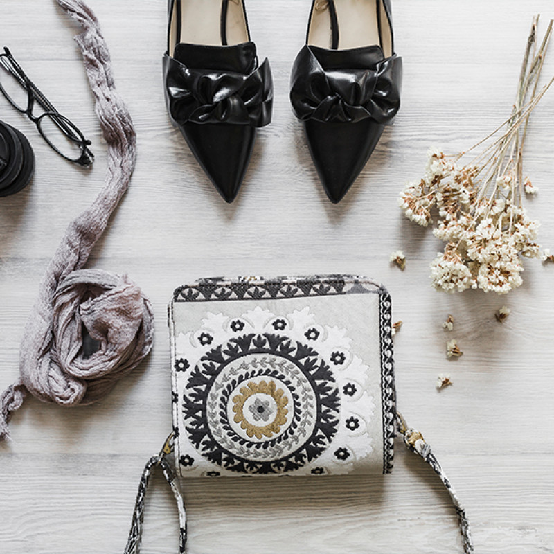 Minimalist Accessories for Effortless Style